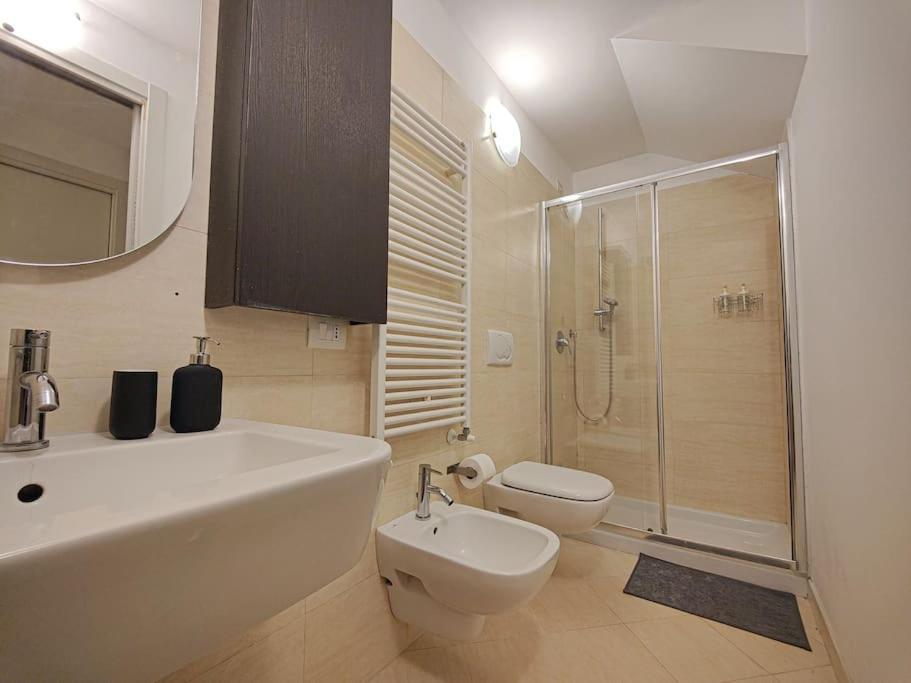 דירות מילאנו Navigli 10 Min Loft Moderno Con Area Esterna מראה חיצוני תמונה